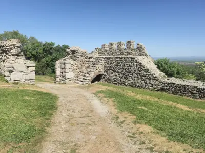 Крепост „Неутзикон“