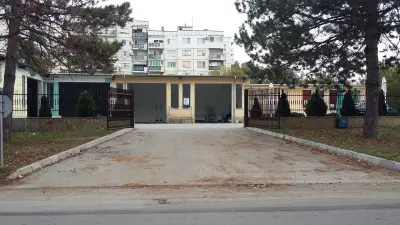 Автомивка и сервиз за гуми ЛУКС