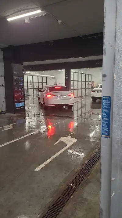 Автомивка Aqua Clean (car wash)