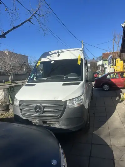 Автостъкла и автосервиз