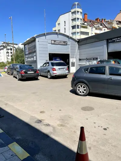 Автосервиз "Д енд Д трейд" ЕООД Младост
