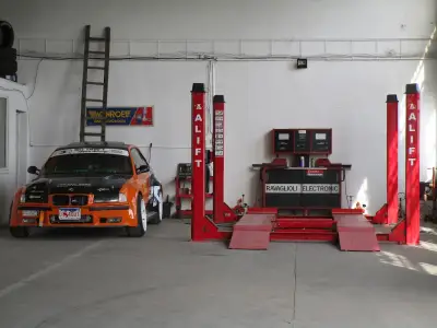 "KАЗАКОВ КАР" ЕООД Автосервиз и пътна помощ KAZAKOV CAR LTD