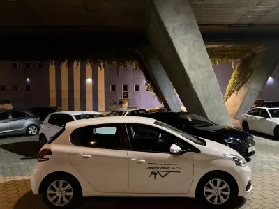 Deluxe Rent a Car