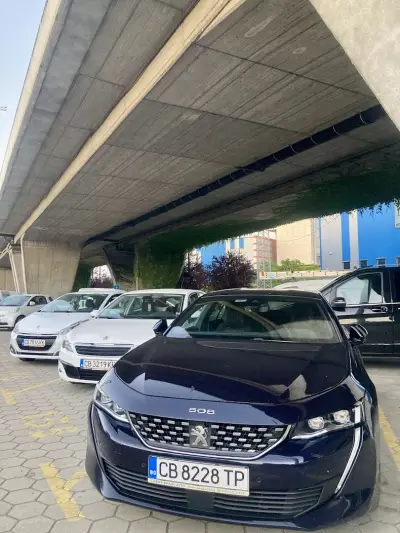 Deluxe Rent a Car