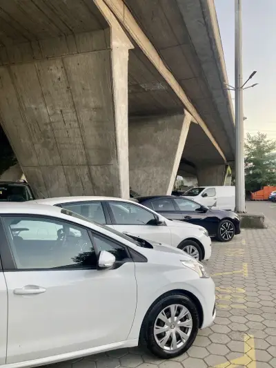 Deluxe Rent a Car