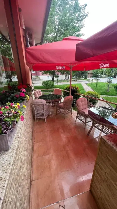 Кафе Делукс