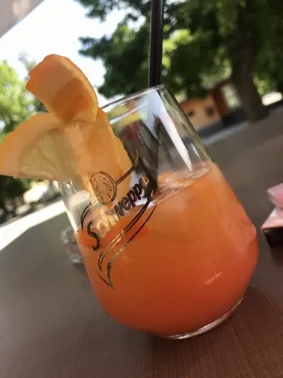 Cafe-Bar Aperitif