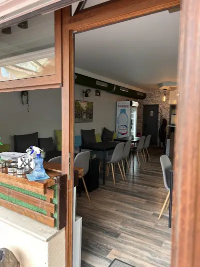 Maraya: Food and Drinks