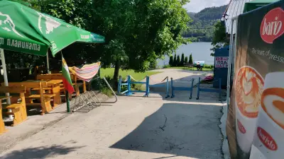 Кафето до гребна база Академик