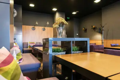 Green Deli Cafe