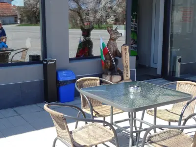 Coffee Shop 354