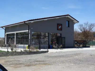 Coffee Shop 354