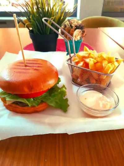 Kafe Old City Club