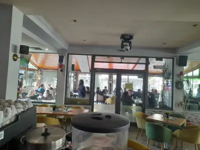 Kafe Old City Club