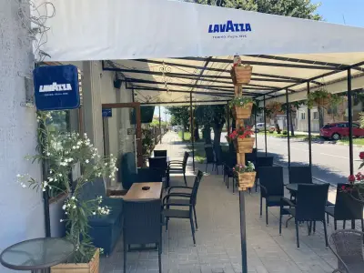 Cafe & Bar Brothers