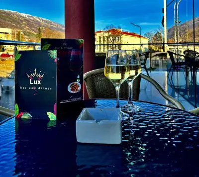 Lux bar & dinner