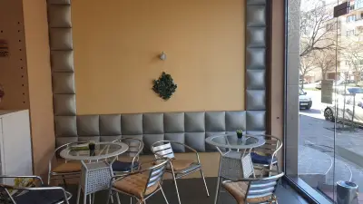 Сънрайз Кафе (Sunrise Cafe)