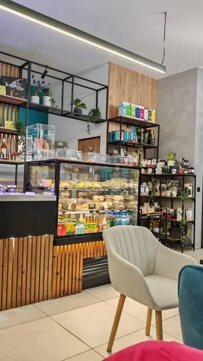 YOUTOPIA by New Coffee World