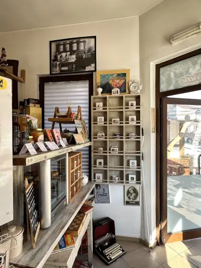 Vanilla Coffee Shop and Bar