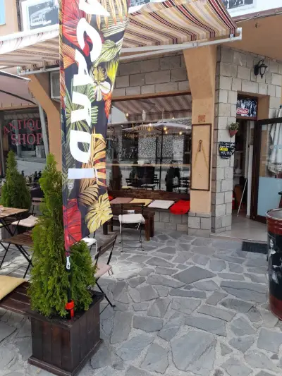 Vanilla Coffee Shop and Bar