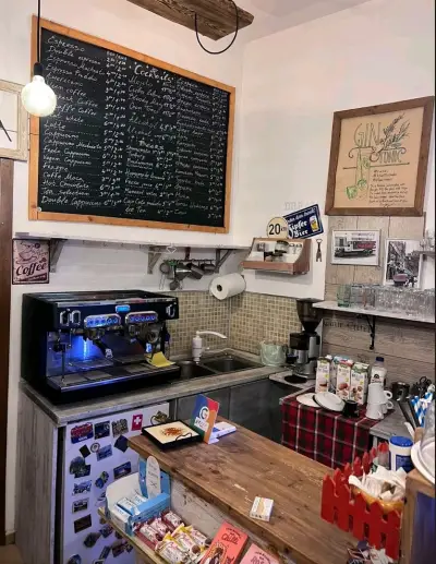Vanilla Coffee Shop and Bar