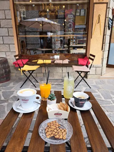 Vanilla Coffee Shop and Bar
