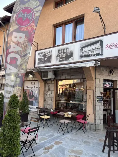 Vanilla Coffee Shop and Bar