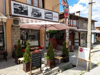 Vanilla Coffee Shop and Bar