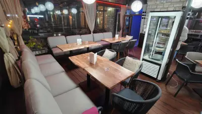 Cafe Bar And Street Food Eliz