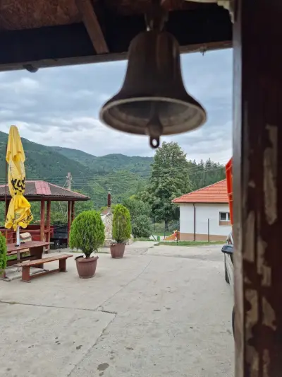 Кафене „Фемили“