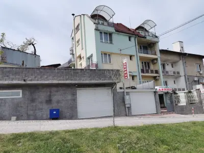 Семеен Хотел Деница