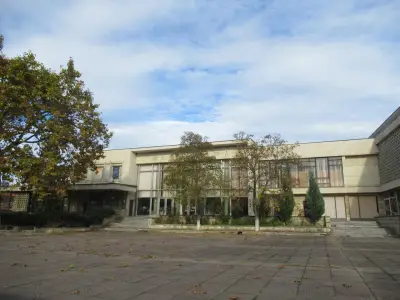 Хотел гр.Лозница