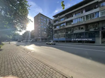 Д-Р АРЪНЧ КАРАСЛАН