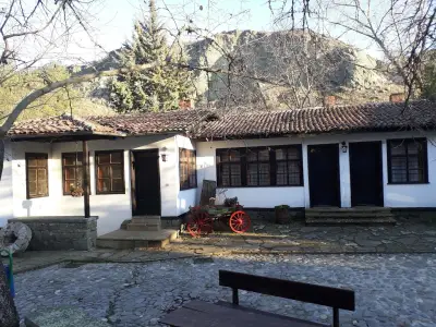 Комплекс Славеите