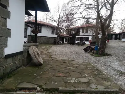 Комплекс Славеите