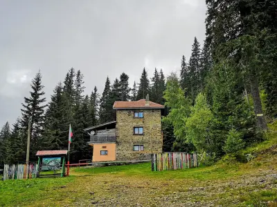 Хижа Ком стара