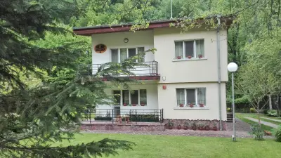 Вила "ВЕЦ Черни осъм"