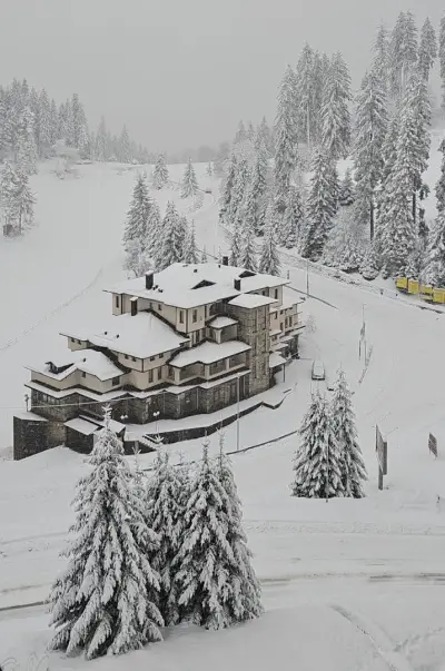 Апарт Хотел "Бурденис" Пампорово/ Apart Hotel "Burdenis"