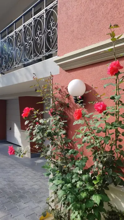 R & R Apartments