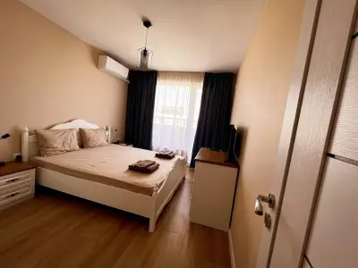 EMERALD SUITE with private parking