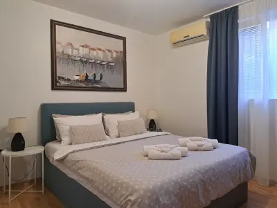 St. Nicholas Apartment: Holiday & Long-term rentals