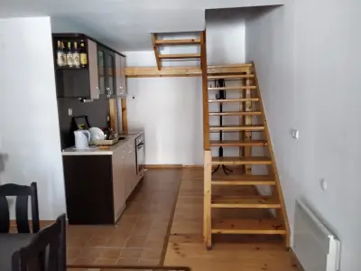 Apartments and Rooms Hadzhiata