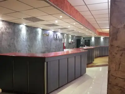 Hotel Ambassador - Free Parking