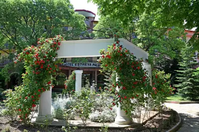 Хотел Естрея Палас