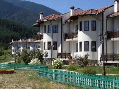 Pinerose Resort