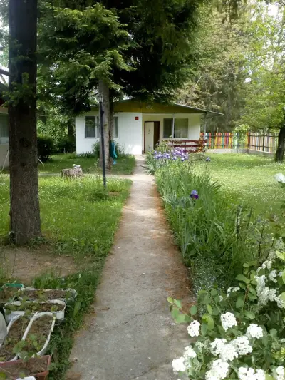 Къщи за гости „Дъга“