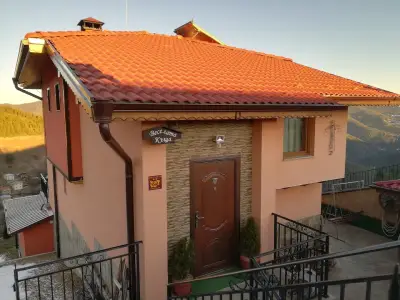 Къща за гости Веселата Къща