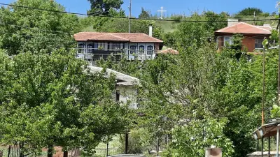 Бялата къща в село Камилски Дол