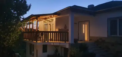 Бялата къща в село Камилски Дол