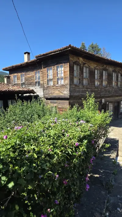 Анастасия Kъща за гости
